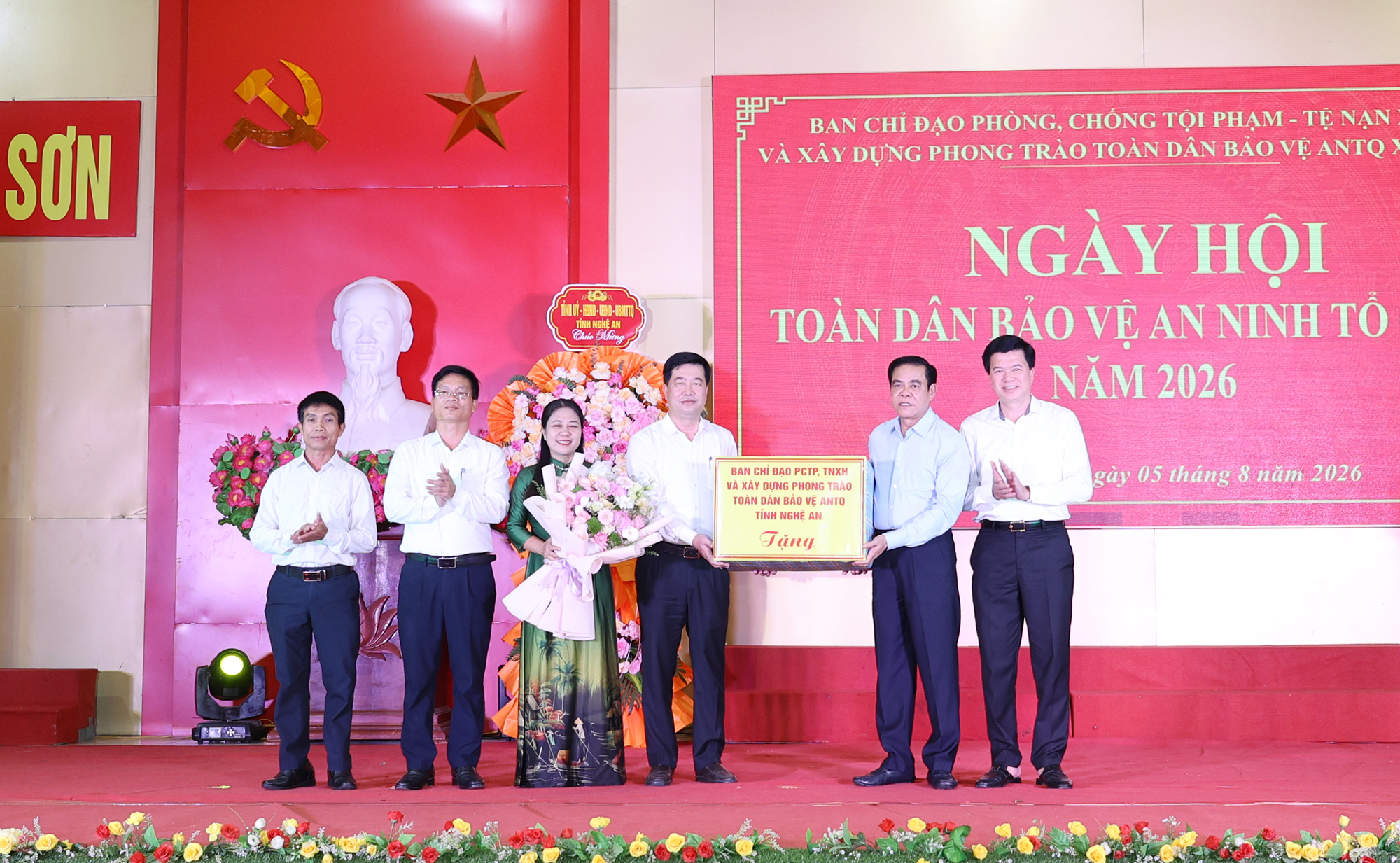 Anh-tin-bai